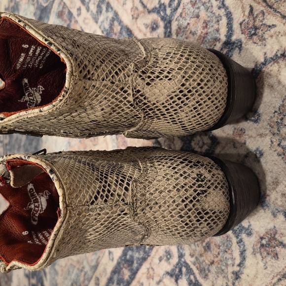 7/7.5 Freebird Miramar Leather Booties in Snakeskin, Size 6 Tag - Picture 8 of 15